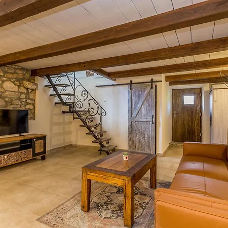 House Stone With Jacuzzi