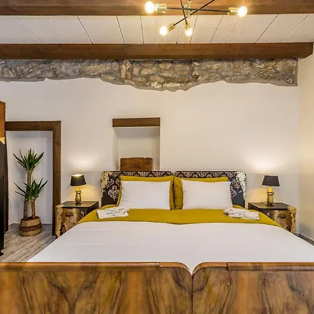 House Stone With Jacuzzi * Bajcici