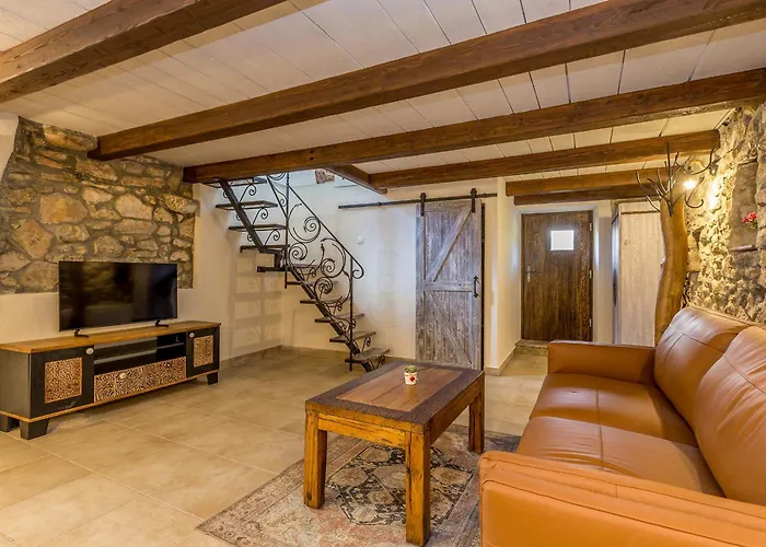 House Stone With Jacuzzi