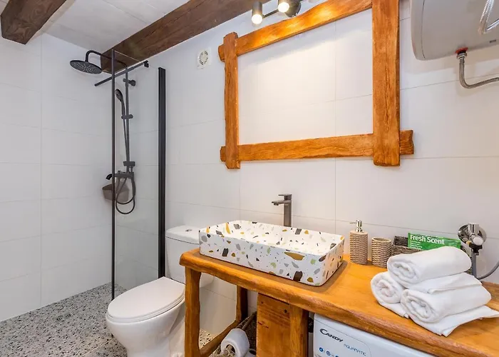 Сasa de vacaciones House Stone With Jacuzzi *