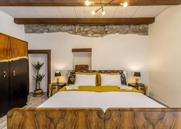 House Stone With Jacuzzi * Bajcici
