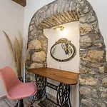 House Stone With Jacuzzi Σπίτι διακοπών